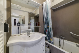 
                                                                                        Vente
                                                                                         .