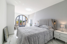 
                                                                                        Vente
                                                                                         .