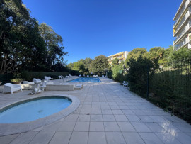 
                                                                                        Vente
                                                                                         .