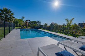 
                                                                                        Vente
                                                                                         .