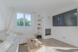 
                                                                                        Vente
                                                                                         .