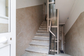 
                                                                                        Vente
                                                                                         .