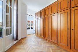 
                                                                                        Location
                                                                                         .