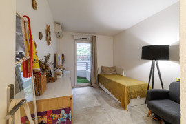 
                                                                                        Vente
                                                                                         .