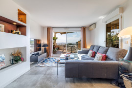 
                                                                                        Vente
                                                                                         .