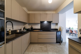 
                                                                                        Vente
                                                                                         .