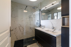 
                                                                                        Vente
                                                                                         .