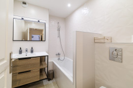 
                                                                                        Vente
                                                                                         .