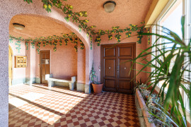 
                                                                                        Vente
                                                                                         .