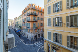 
                                                                                        Vente
                                                                                         .