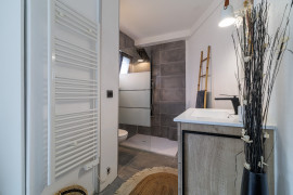 
                                                                                        Vente
                                                                                         .