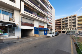 
                                                                                        Vente
                                                                                         .