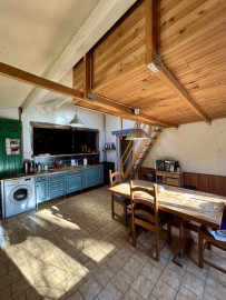 
                                                                                        Vente
                                                                                         .