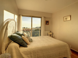 
                                                                                        Location
                                                                                         .