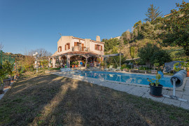 
                                                                                        Vente
                                                                                         .