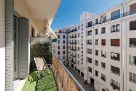 
                                                                                        Vente
                                                                                         .