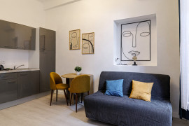 
                                                                                        Vente
                                                                                         .