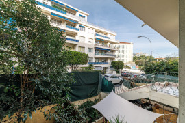 
                                                                                        Vente
                                                                                         .