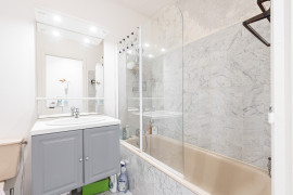 
                                                                                        Vente
                                                                                         .