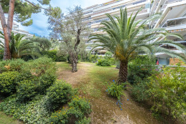 
                                                                                        Vente
                                                                                         .