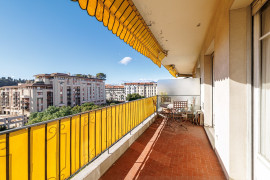 
                                                                                        Vente
                                                                                         .