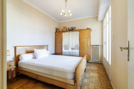 
                                                                                        Vente
                                                                                         .