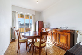 
                                                                                        Vente
                                                                                         .