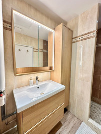 
                                                                                        Vente
                                                                                         .