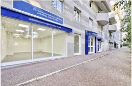 
                                                                                        Vente
                                                                                         .