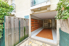 
                                                                                        Vente
                                                                                         .