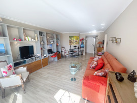 
                                                                                        Vente
                                                                                         .