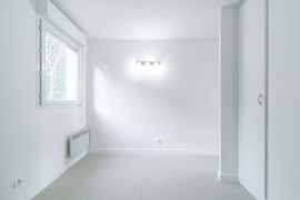 
                                                                                        Location
                                                                                         .