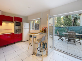 
                                                                                        Location
                                                                                         .