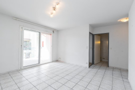 
                                                                                        Vente
                                                                                         .