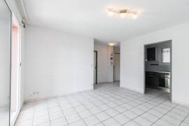 
                                                                                        Vente
                                                                                         .