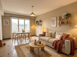 
                                                                                        Vente
                                                                                         .