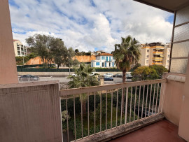 
                                                                                        Vente
                                                                                         .