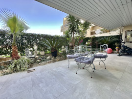 
                                                                                        Vente
                                                                                         .