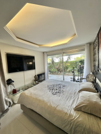 
                                                                                        Vente
                                                                                         .