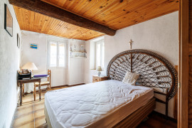 
                                                                                        Vente
                                                                                         .