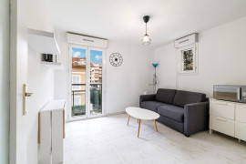 
                                                                                        Vente
                                                                                         .