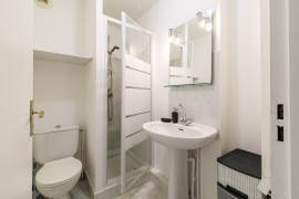 
                                                                                        Vente
                                                                                         .