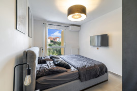 
                                                                                        Vente
                                                                                         .