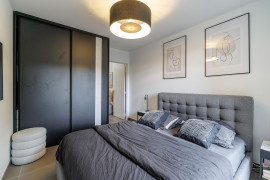 
                                                                                        Vente
                                                                                         .