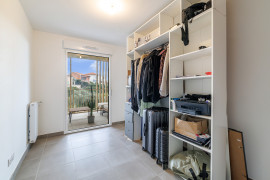 
                                                                                        Vente
                                                                                         .