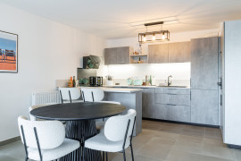 
                                                                                        Vente
                                                                                         .