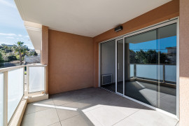 
                                                                                        Vente
                                                                                         .