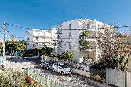 
                                                                                        Vente
                                                                                         .