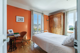 
                                                                                        Vente
                                                                                         .