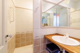 
                                                                                        Vente
                                                                                         .